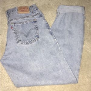 Levi’s relaxed 550 (mom jeans)